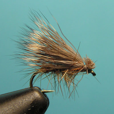 Montaje de una mosca Elk Hair Caddis