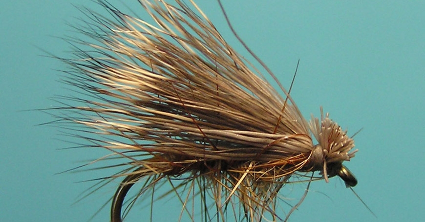 Montaje de una mosca Elk Hair Caddis